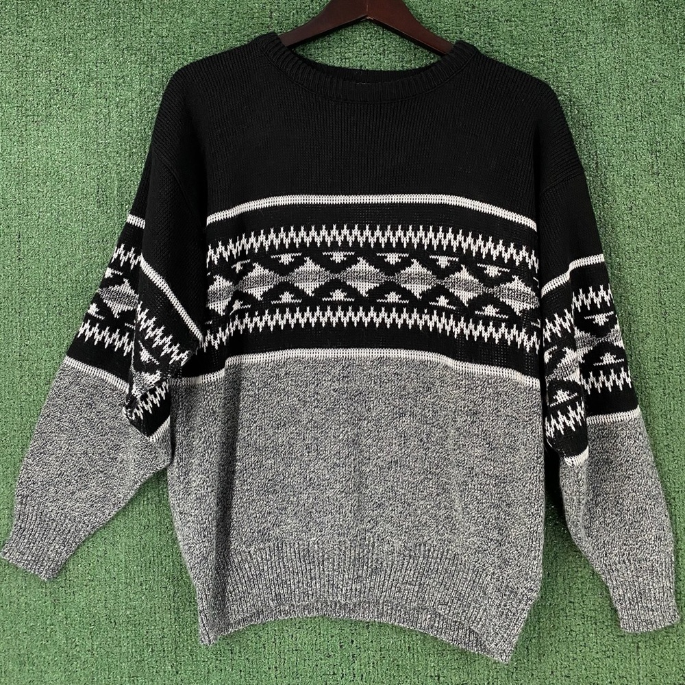 VTG 80’s Sweater Graphix Black & Grey Patterned Knit Sweater Men Large USA Made